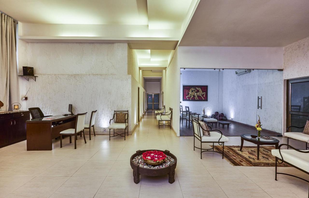 Hotel Club Mahindra Udajpur Zewnętrze zdjęcie