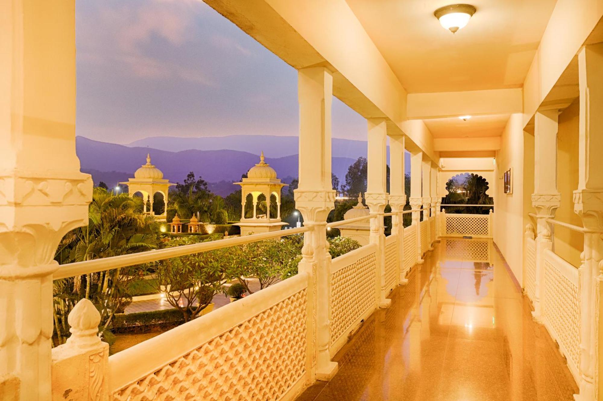 Hotel Club Mahindra Udajpur Zewnętrze zdjęcie