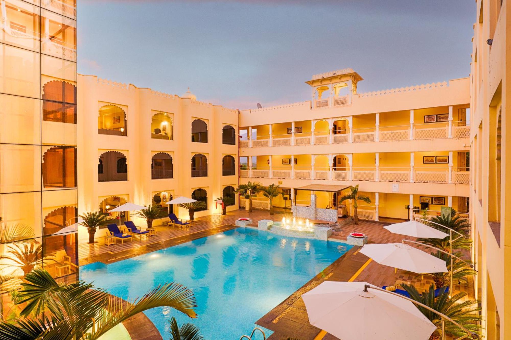 Hotel Club Mahindra Udajpur Zewnętrze zdjęcie