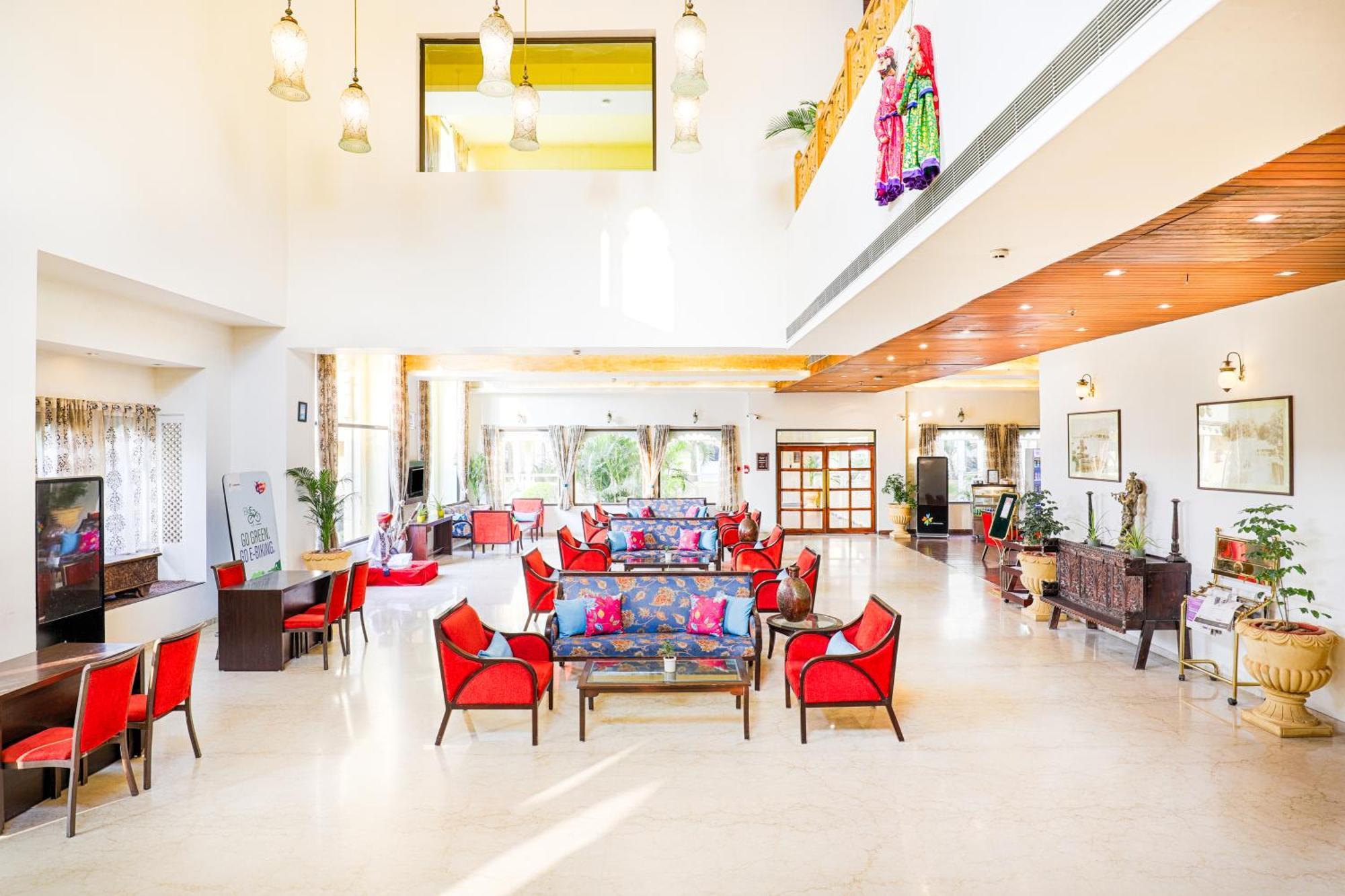 Hotel Club Mahindra Udajpur Zewnętrze zdjęcie