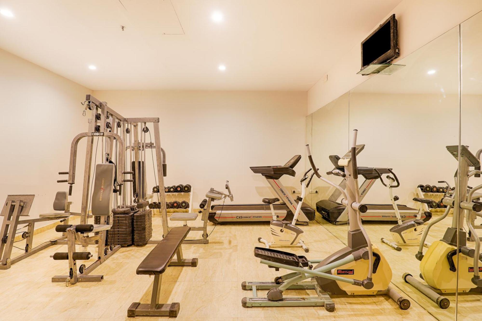 Hotel Club Mahindra Udajpur Zewnętrze zdjęcie