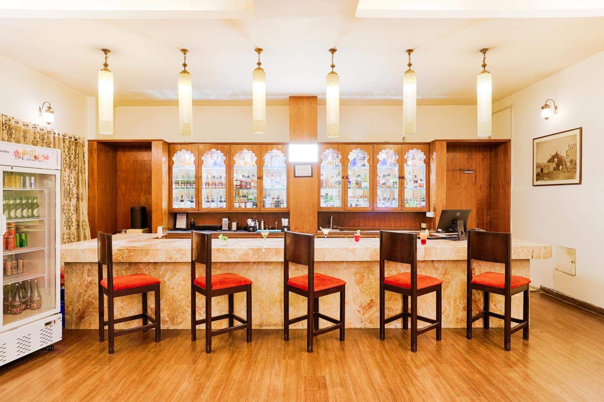 Hotel Club Mahindra Udajpur Zewnętrze zdjęcie